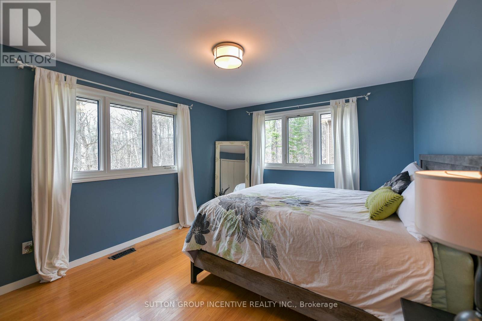 1363 ST. VINCENT STREET - 33