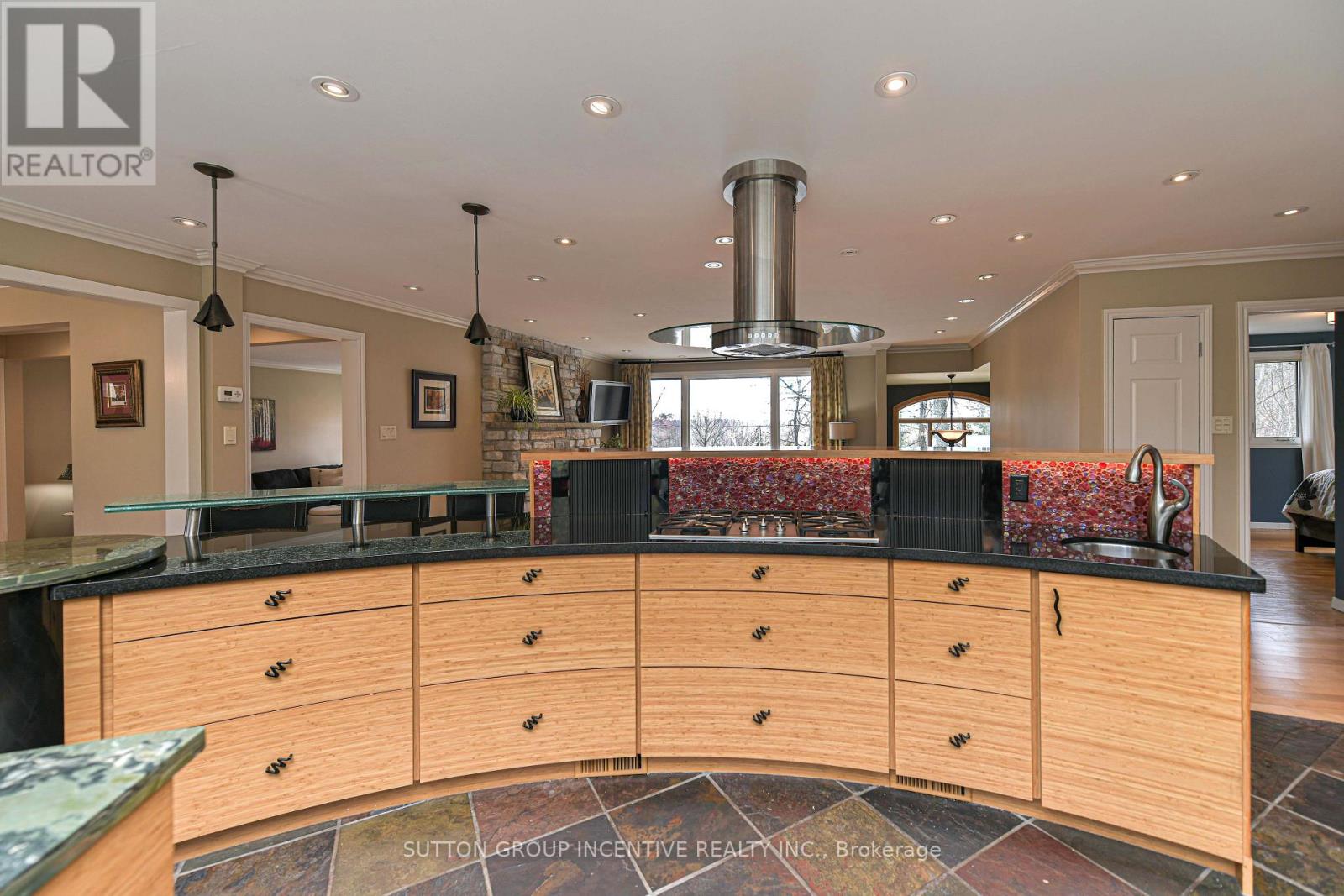 1363 ST. VINCENT STREET - 31