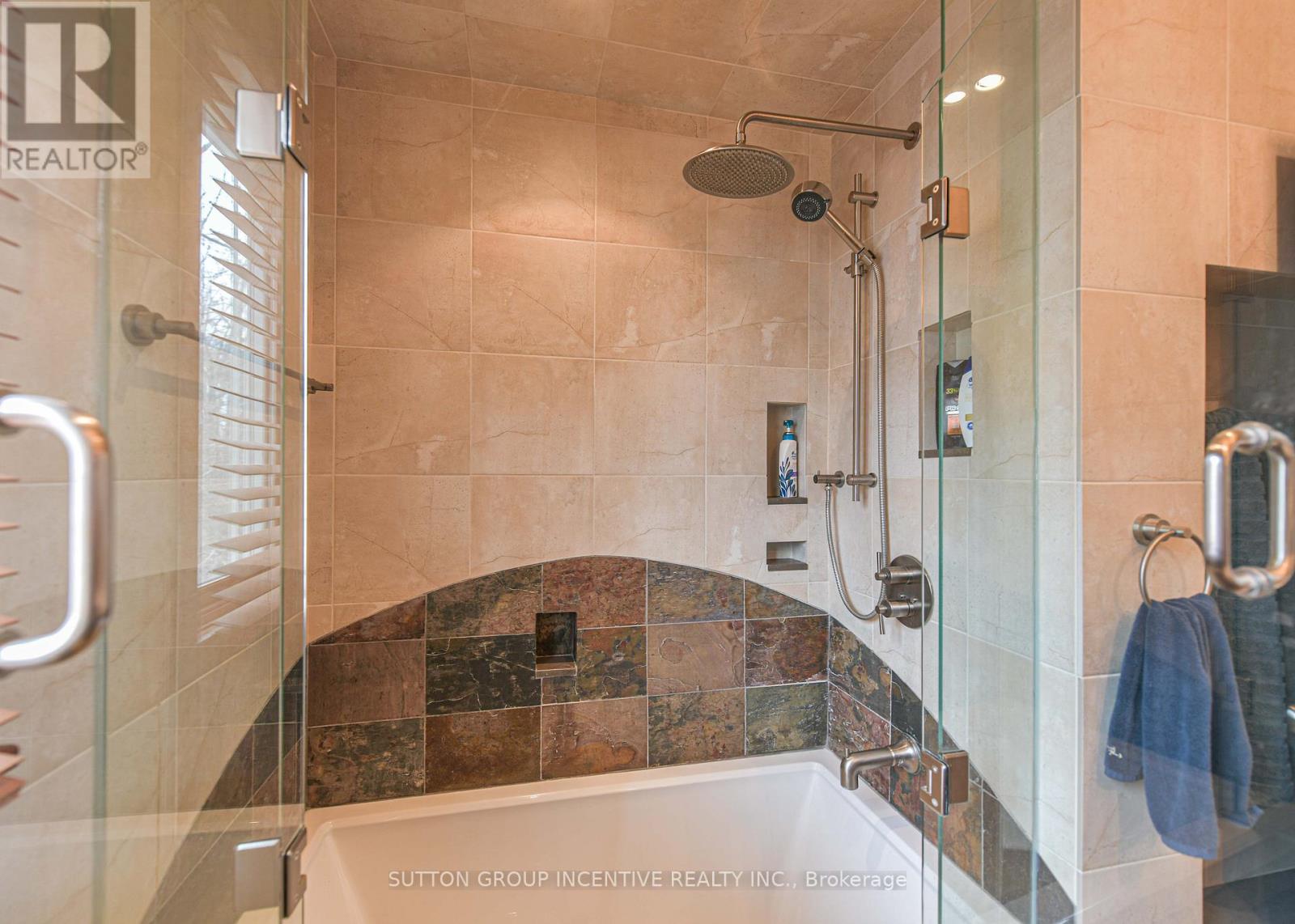 1363 ST. VINCENT STREET - 36