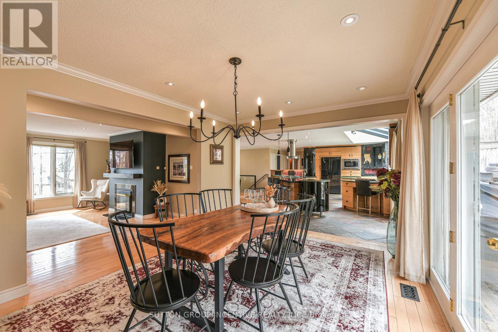 1363 ST. VINCENT STREET - 39