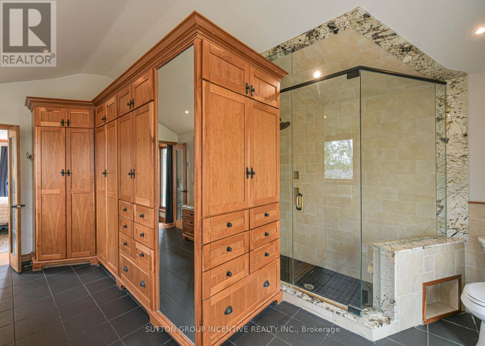 1363 ST. VINCENT STREET - 49