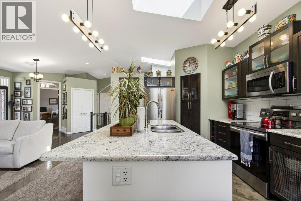 #18 1581 20 Street NE - 23