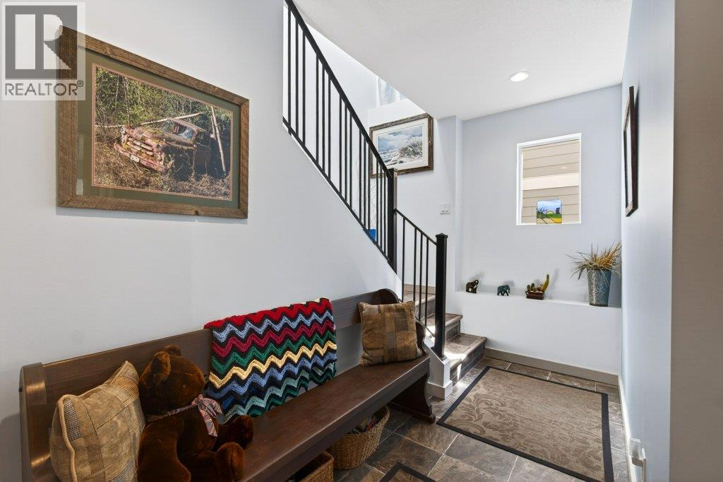 #18 1581 20 Street NE - 57