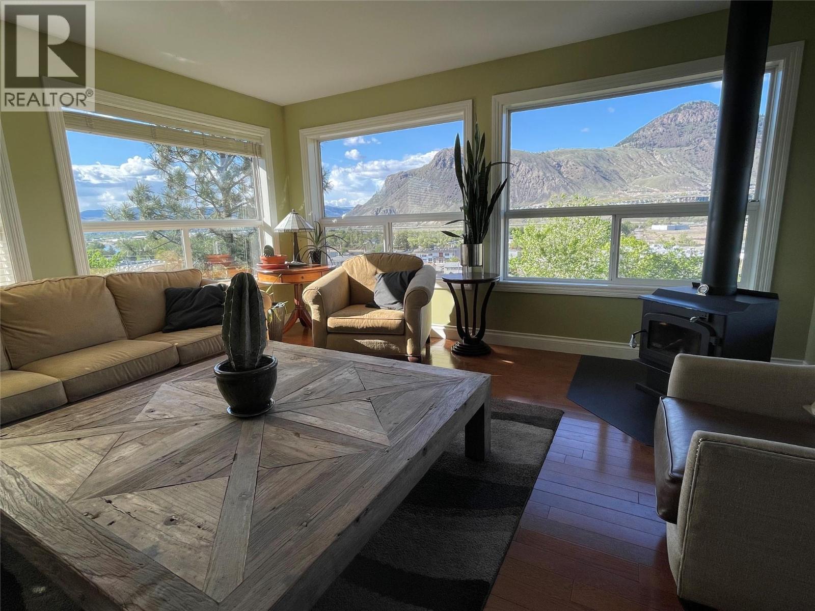 1491 Pine Crescent - 19