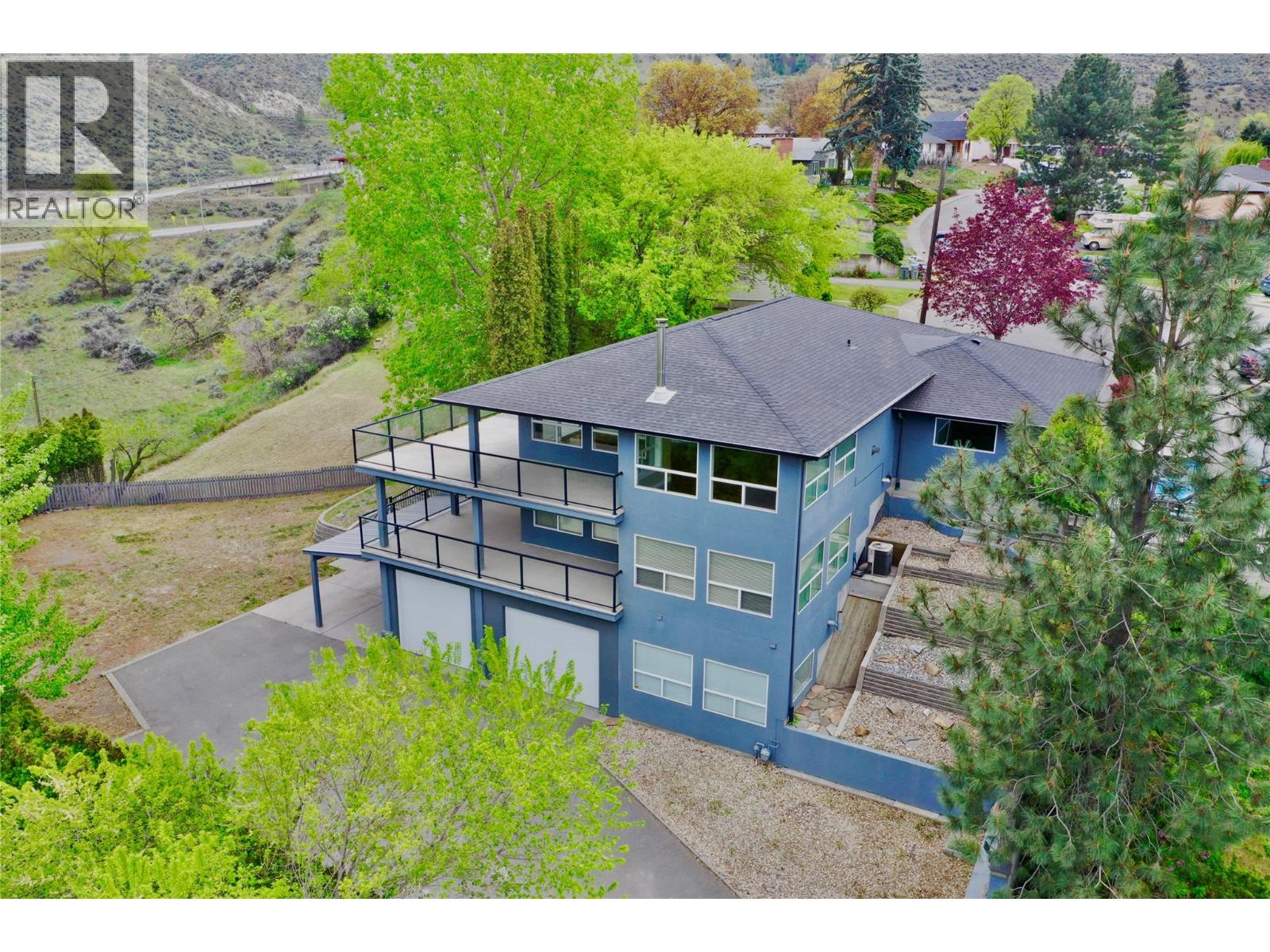 1491 Pine Crescent - Image 3