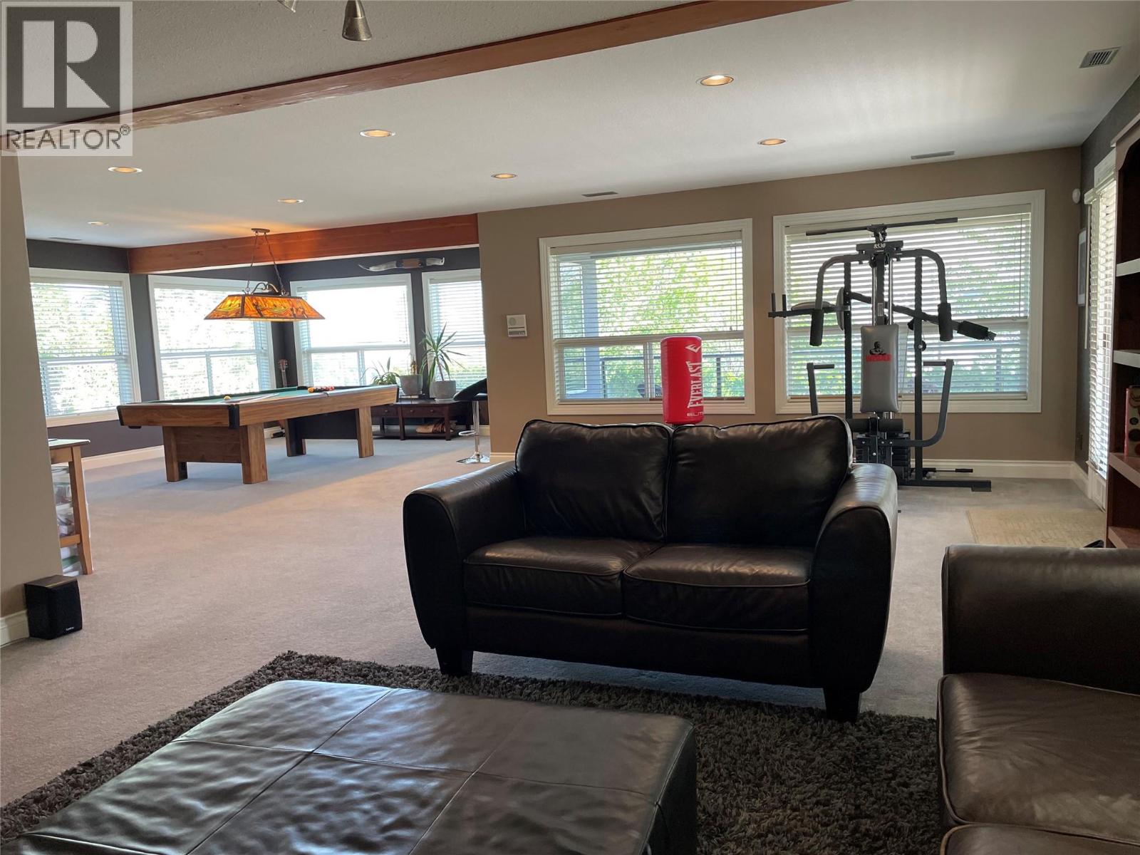 1491 Pine Crescent - 61