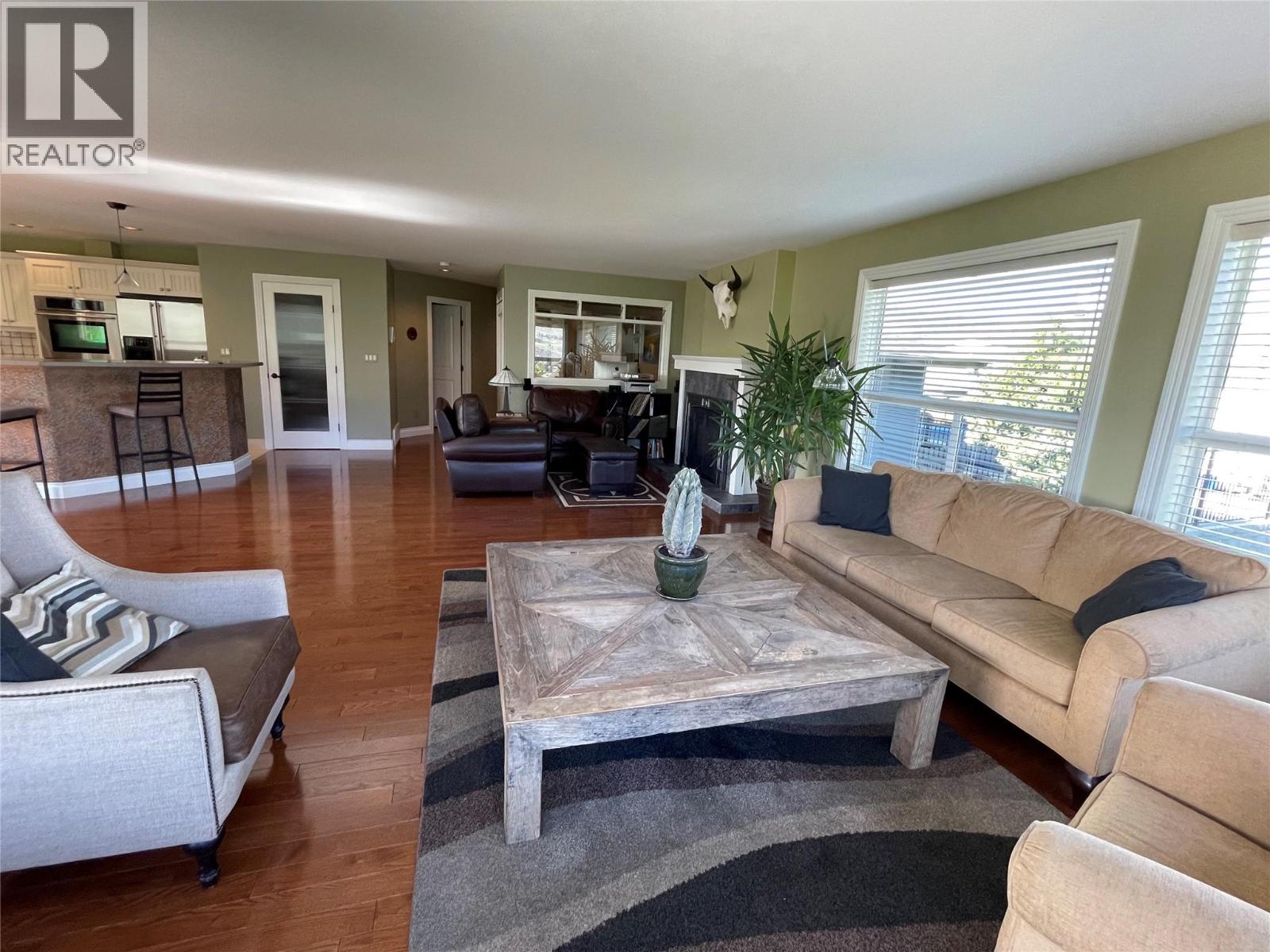 1491 Pine Crescent - 56