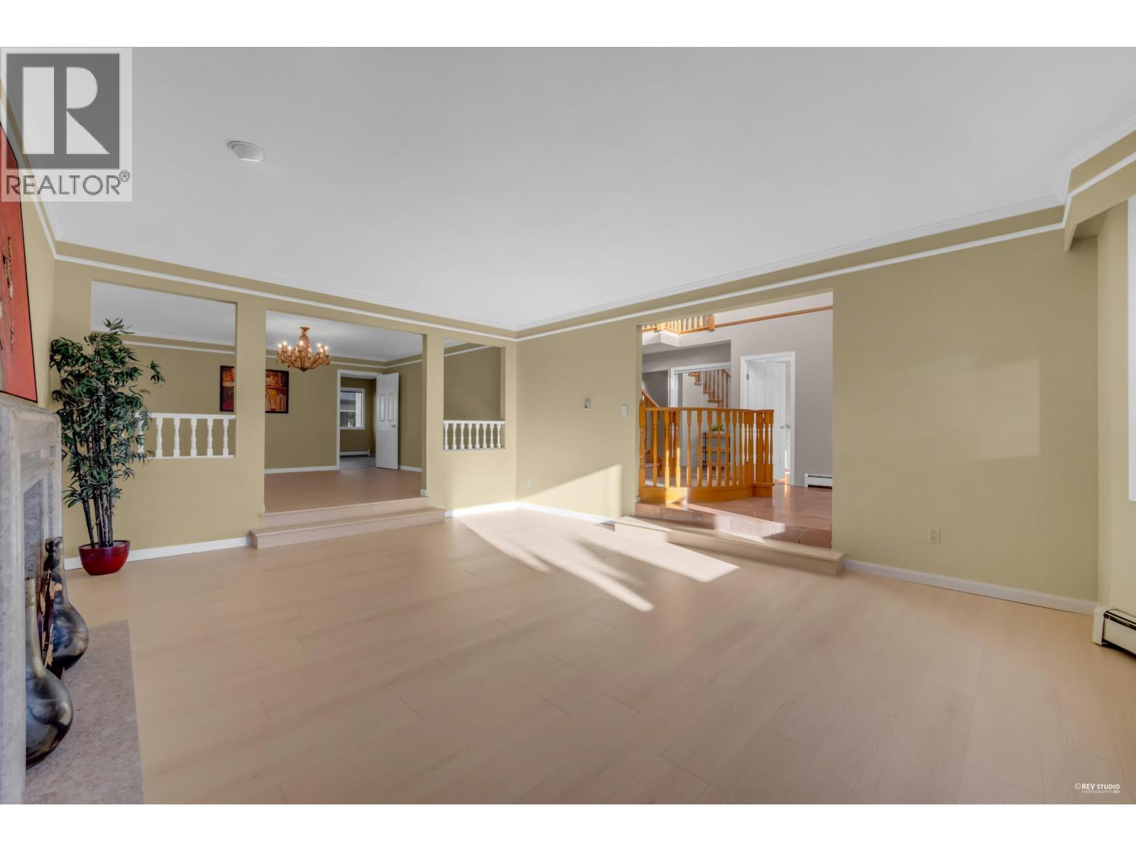 2445 W 19TH AVENUE — photo 2