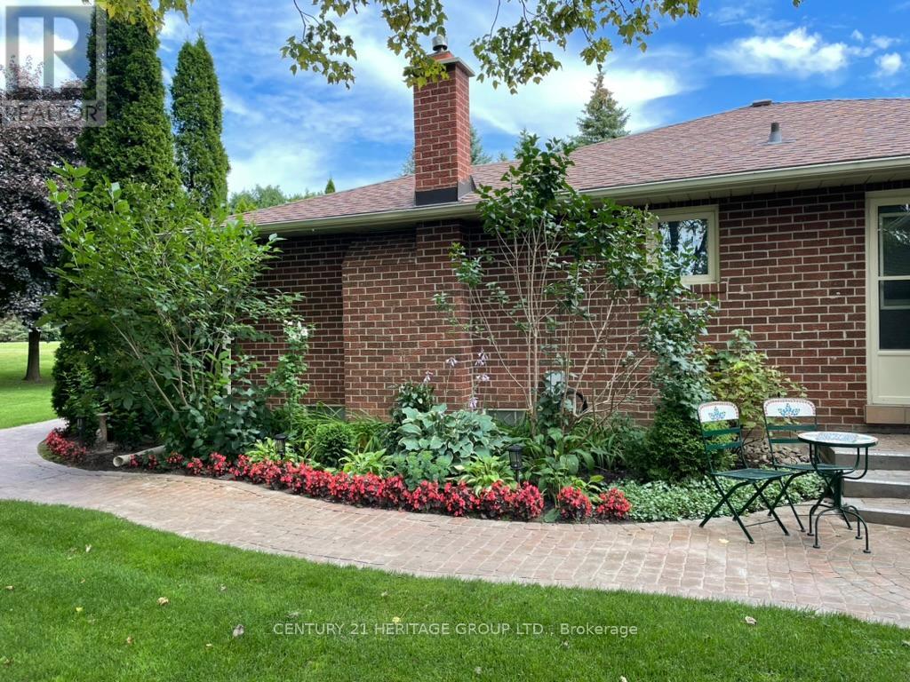 287 BURNS BOULEVARD - 40