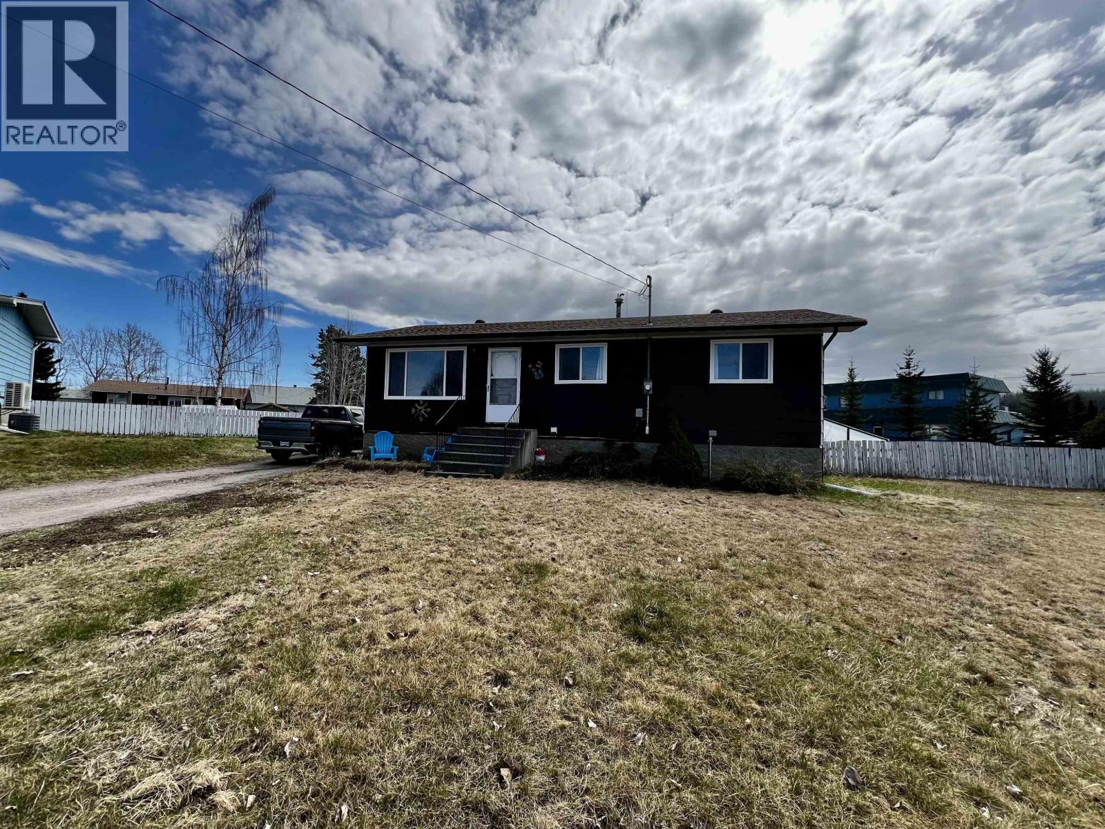 426 ENDAKO PLACE, Fraser Lake