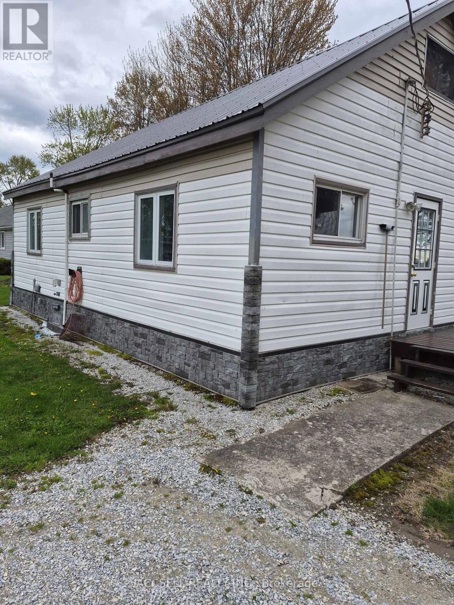 3053 ST CLAIR PARKWAY - 3