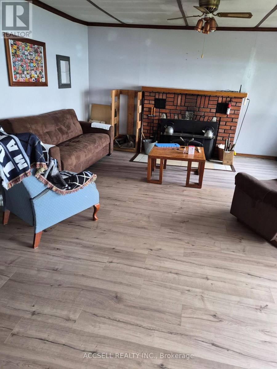 3053 ST CLAIR PARKWAY - 6