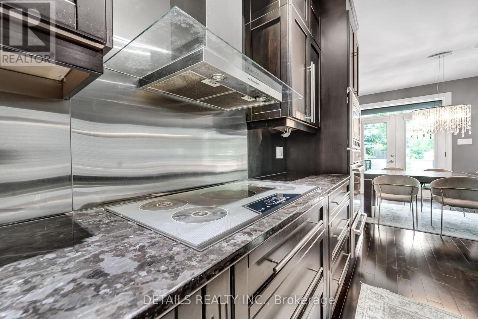 71 ELEANOR DRIVE - 19