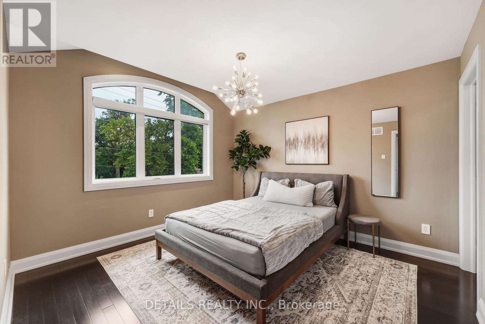 71 ELEANOR DRIVE - 22