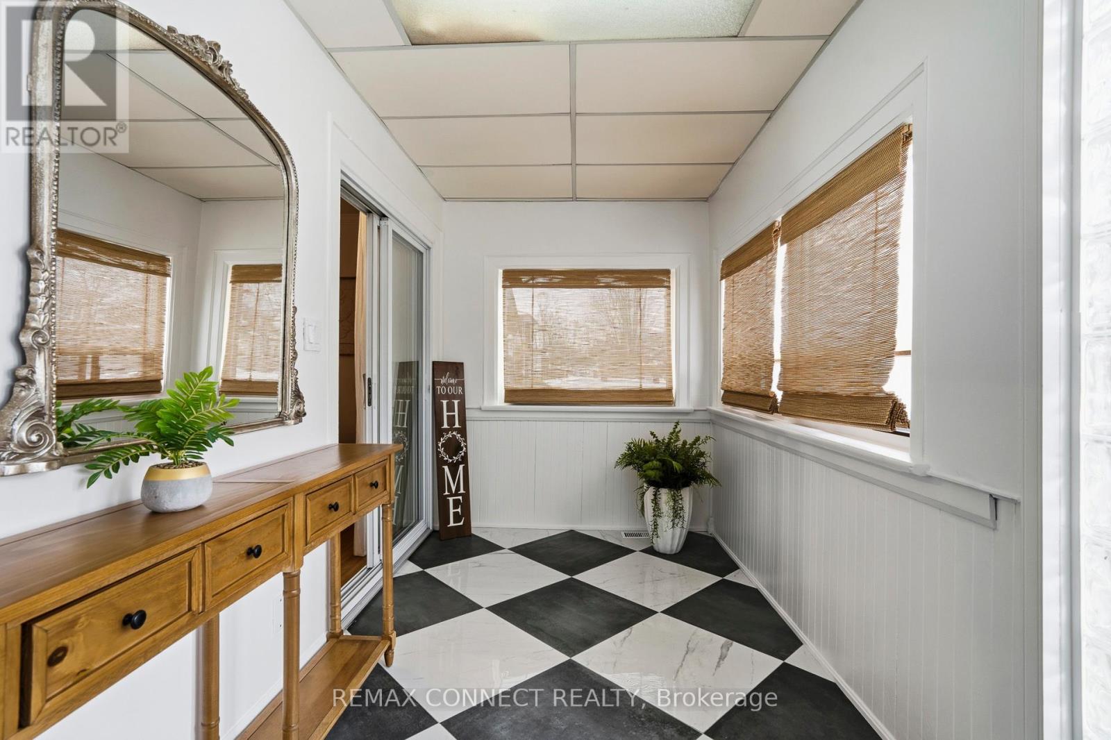 60 WOODBURY ROAD - 6