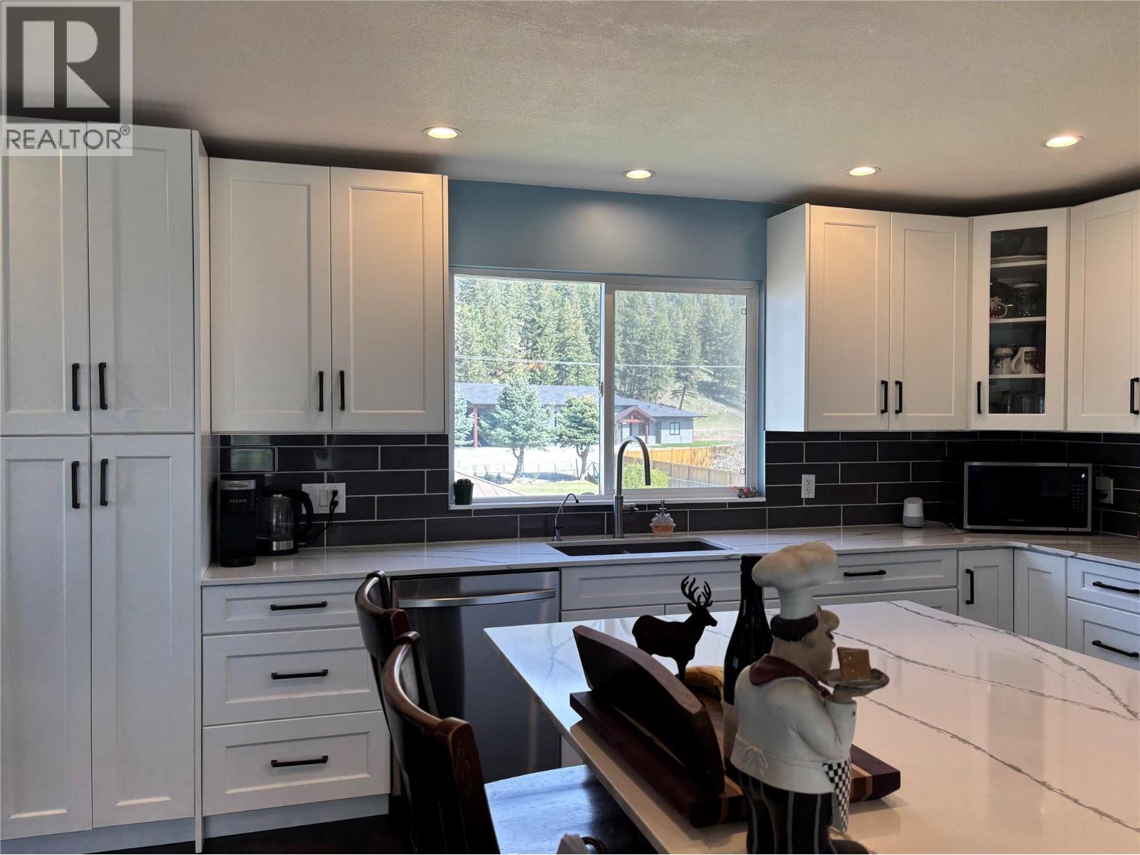 5876 Westwynd Drive - 24
