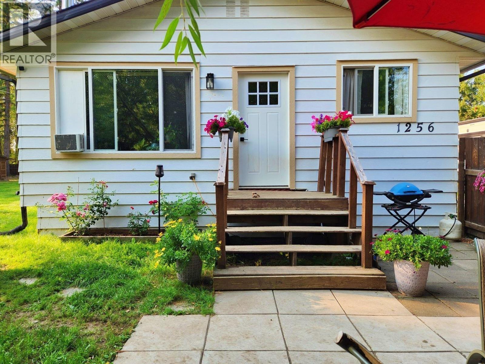 1256 MAPLE DRIVE - Image 3