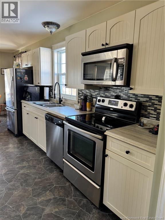 45 Waugh Road - 10