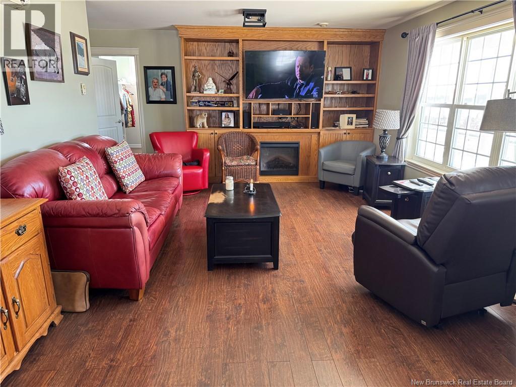 45 Waugh Road - 19