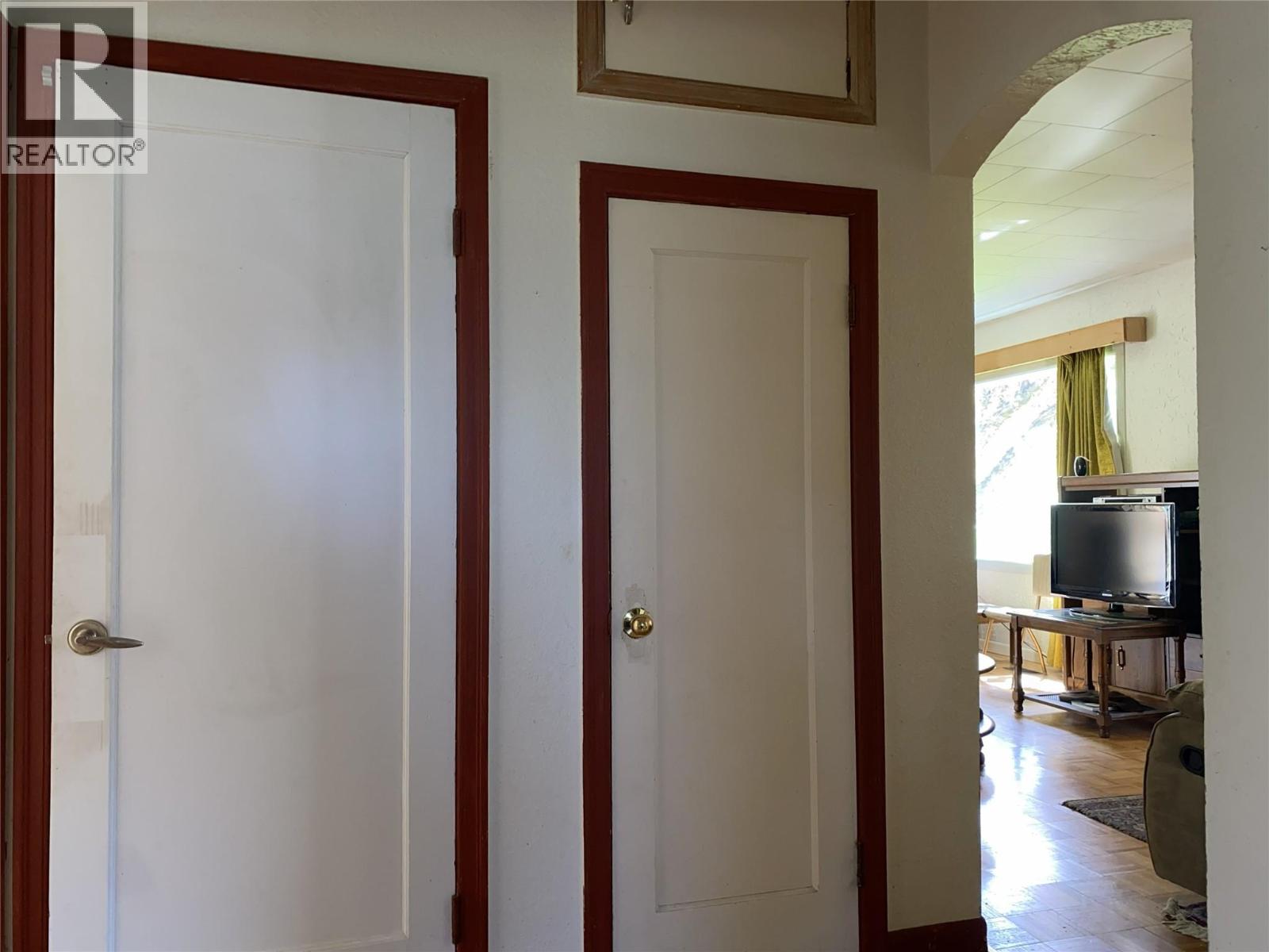 555 Carson Road - 17
