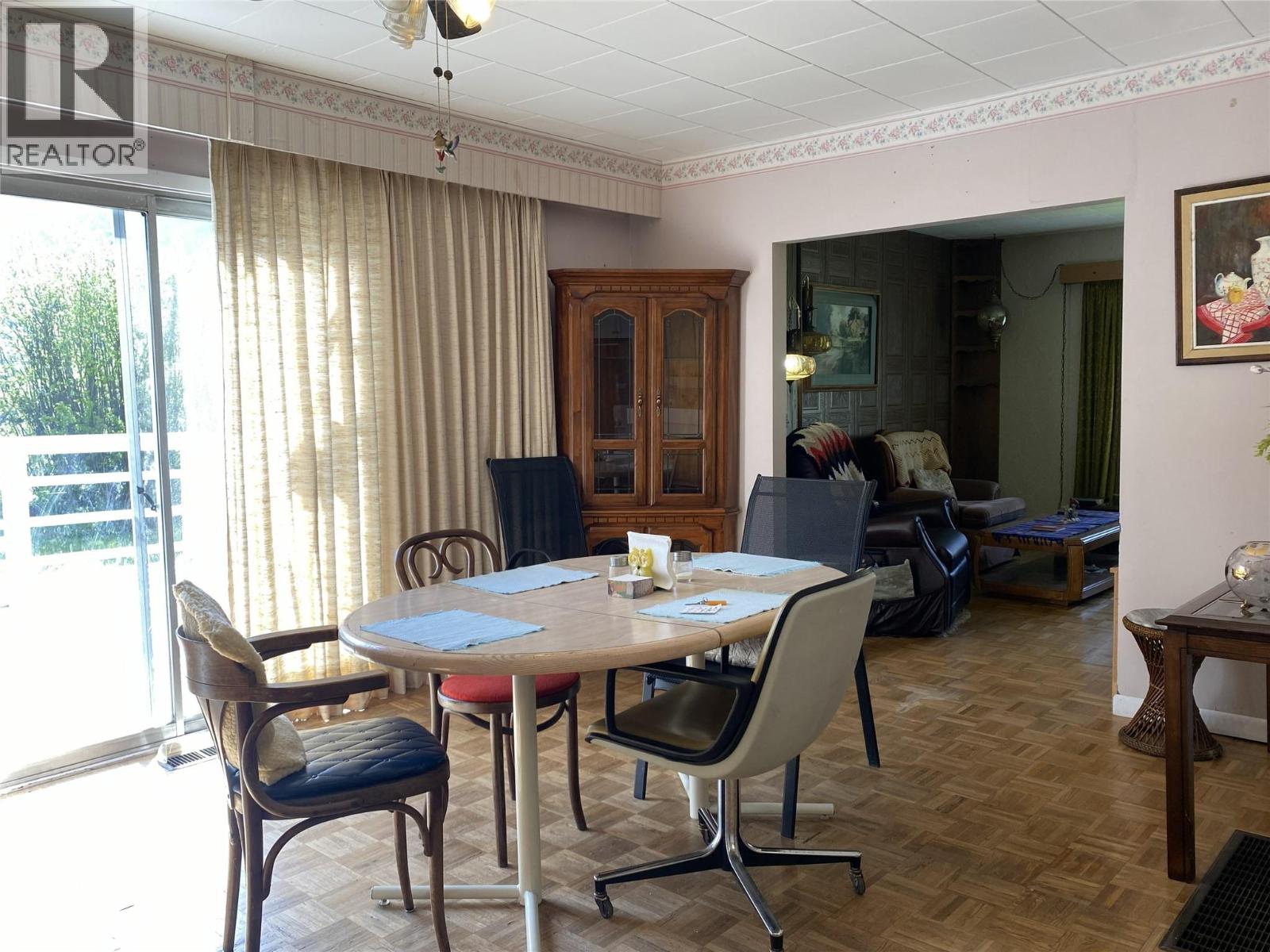 555 Carson Road - 11