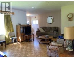 Kitchen - 555 Carson Road, Grand Forks, BC V0H1H4 Photo 8