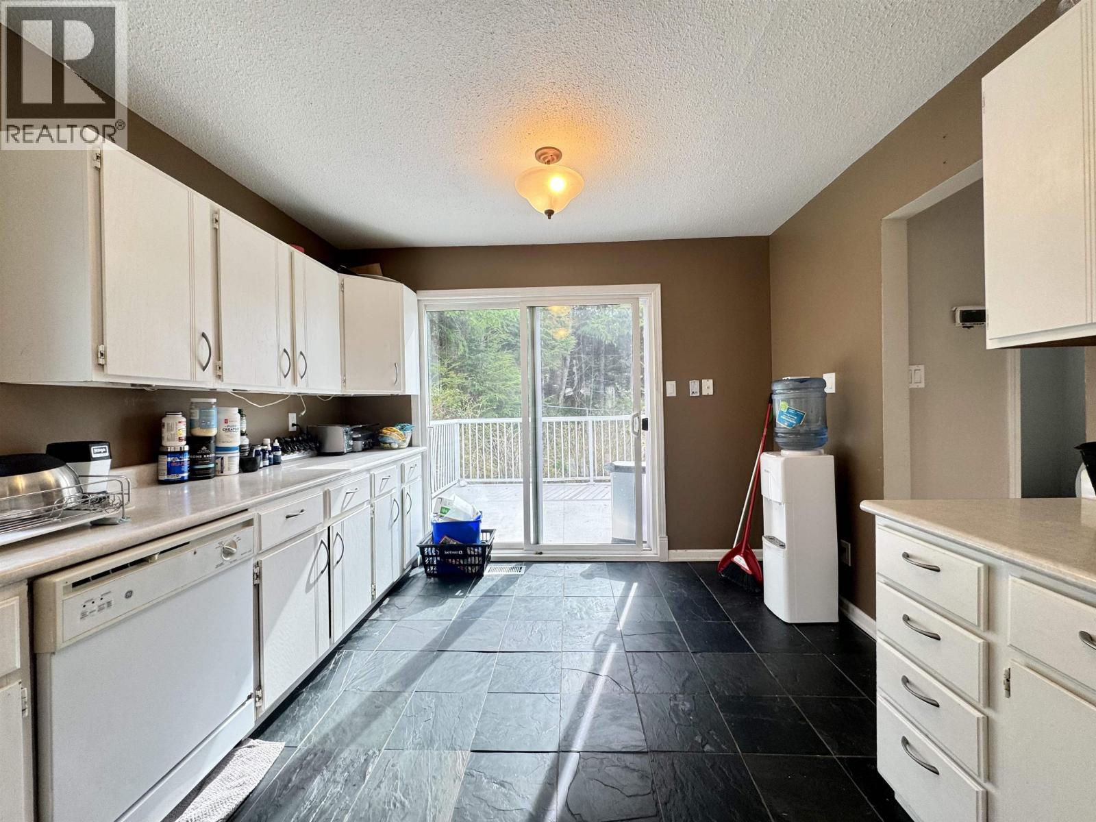 117 PARRY PLACE - 10