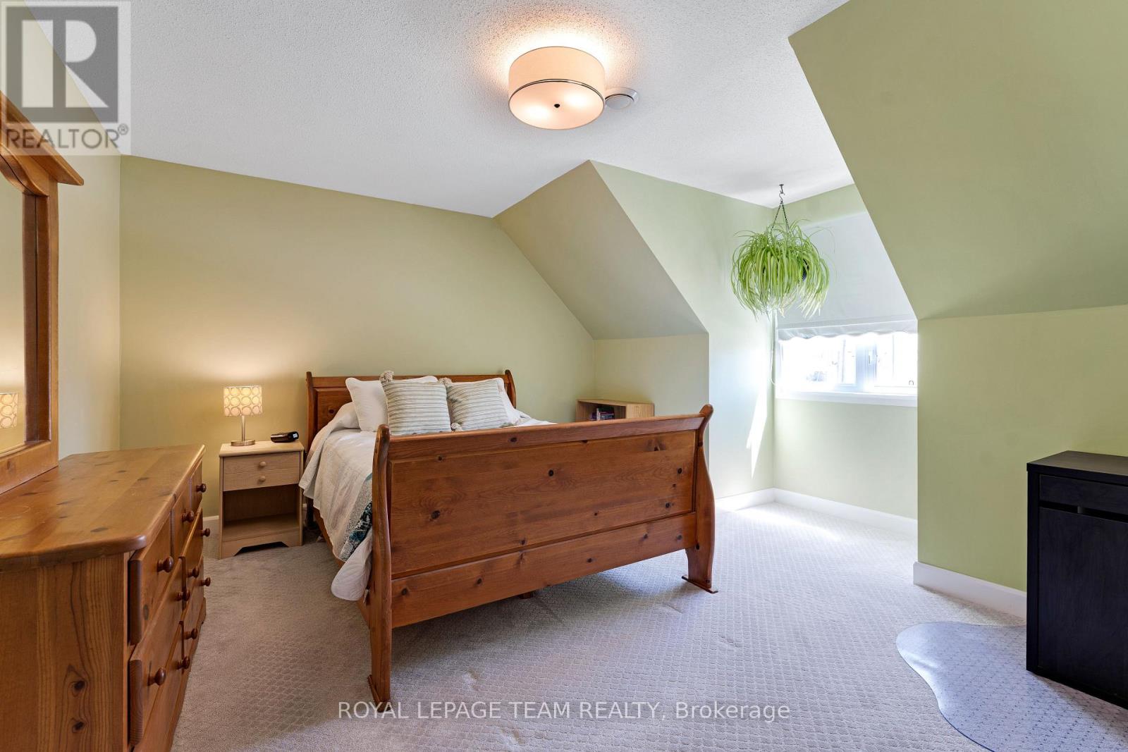 28 CRANBERRY CRESCENT - 24