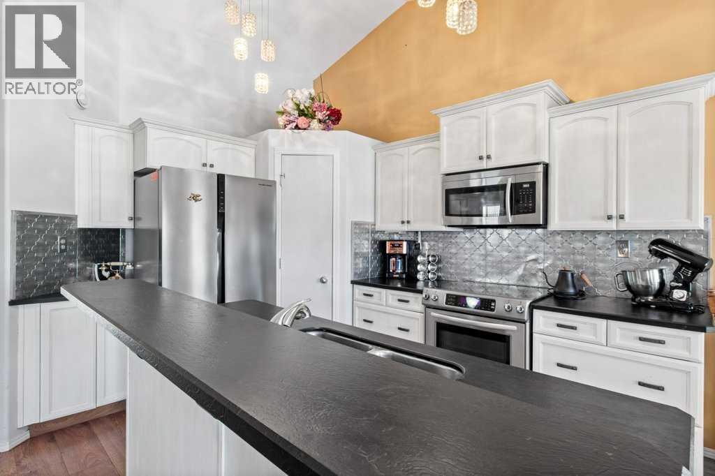 78 Lakeway Boulevard, Sylvan Lake
