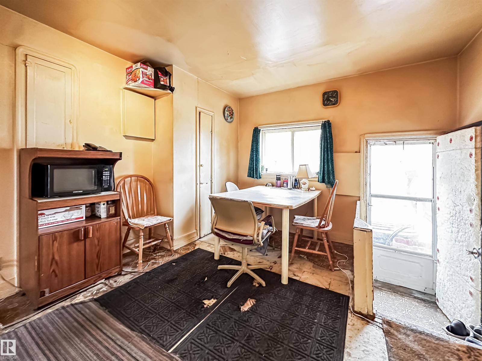 11345 93 ST NW, Edmonton