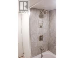 38 Glenvalley Drive, Toronto, ON M6M4V9 Photo 11