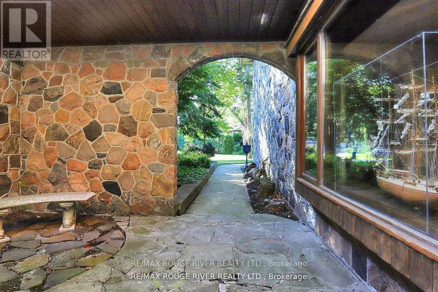 300 TAYLOR ROAD - 7