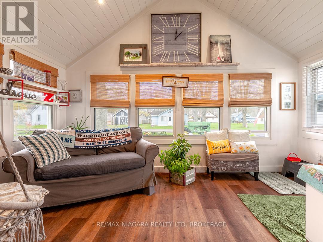 3412 LOCUST STREET - 10