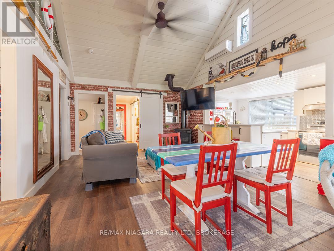 3412 LOCUST STREET - 14