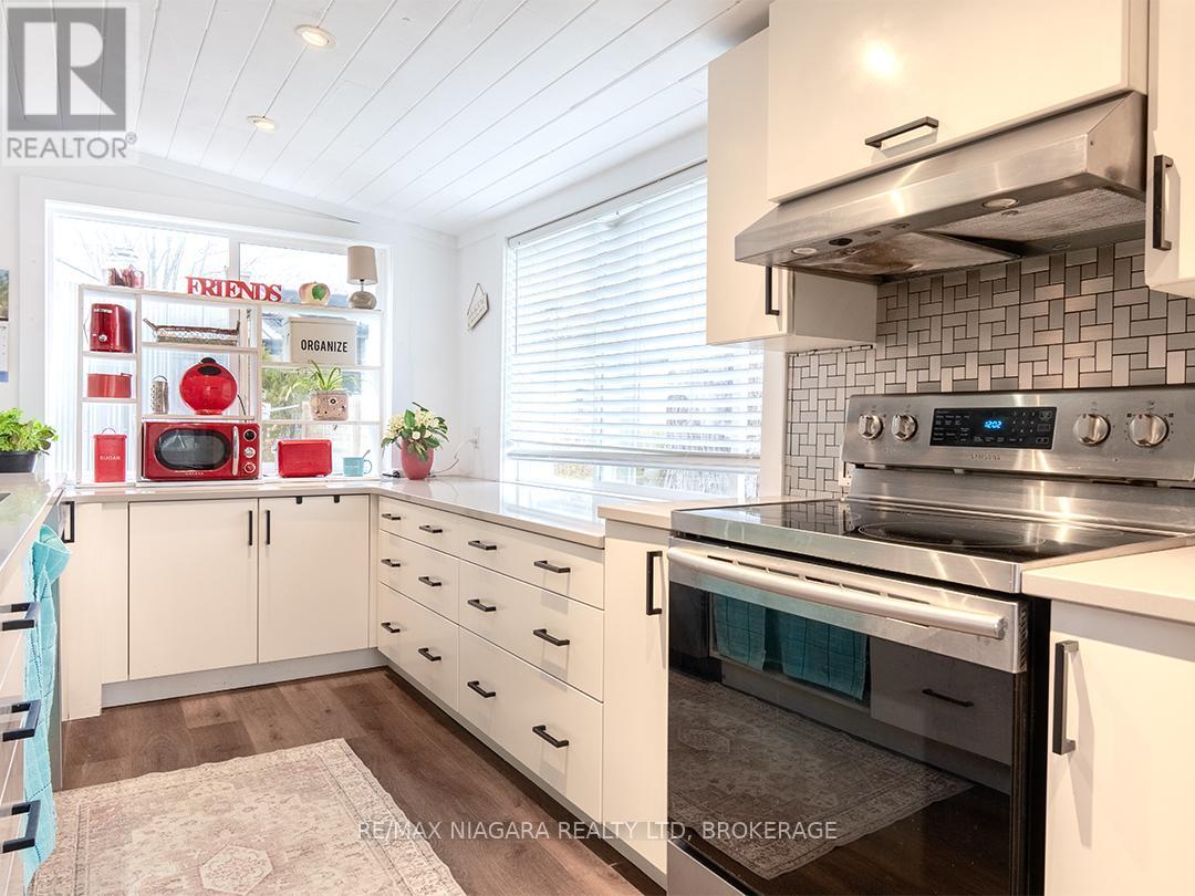 3412 LOCUST STREET - 17