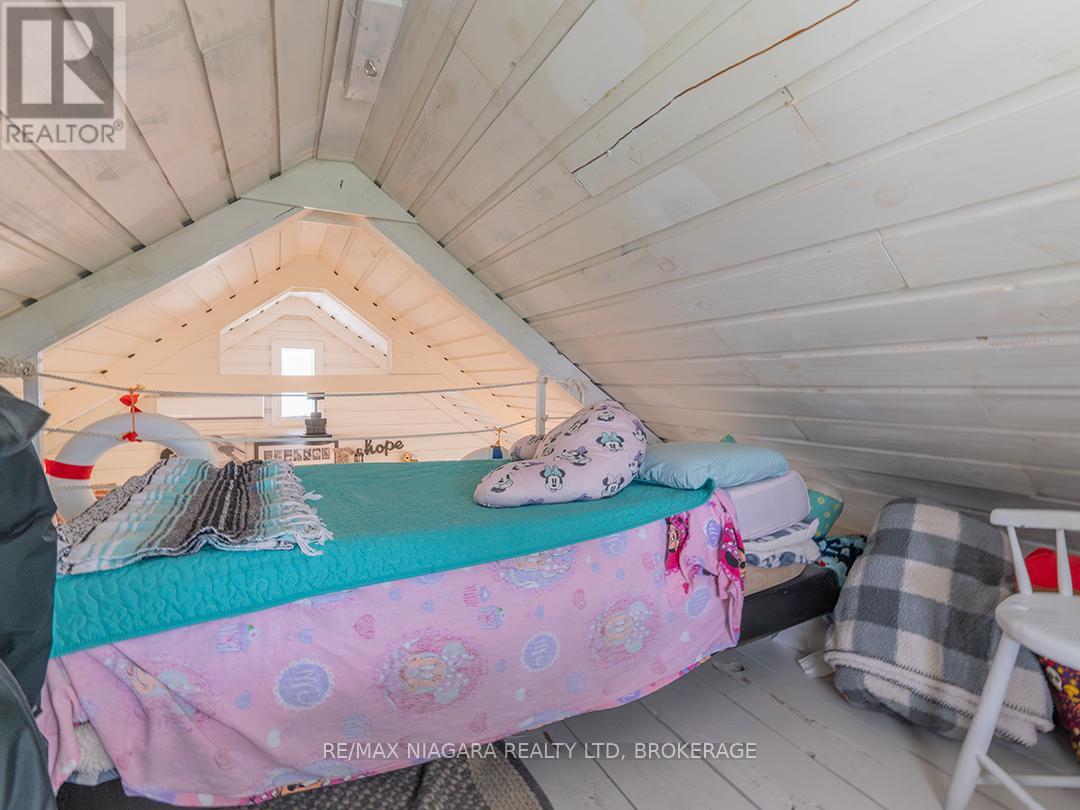 3412 LOCUST STREET - 27