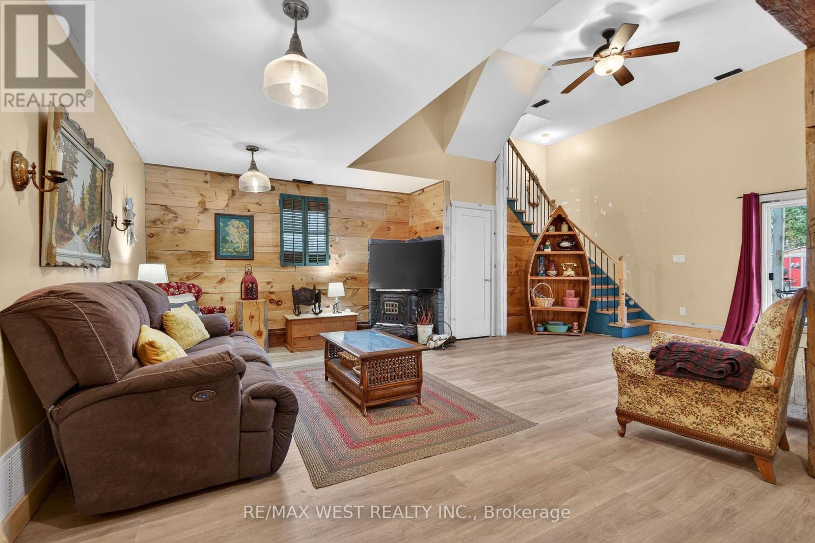 5571 PERTH ROAD CRESCENT - 16