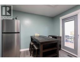 97 Laval Court W - photo 15
