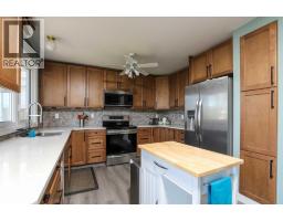 97 Laval Court W - photo 12