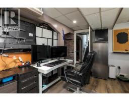 97 Laval Court W - photo 31