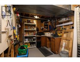 97 Laval Court W - photo 35