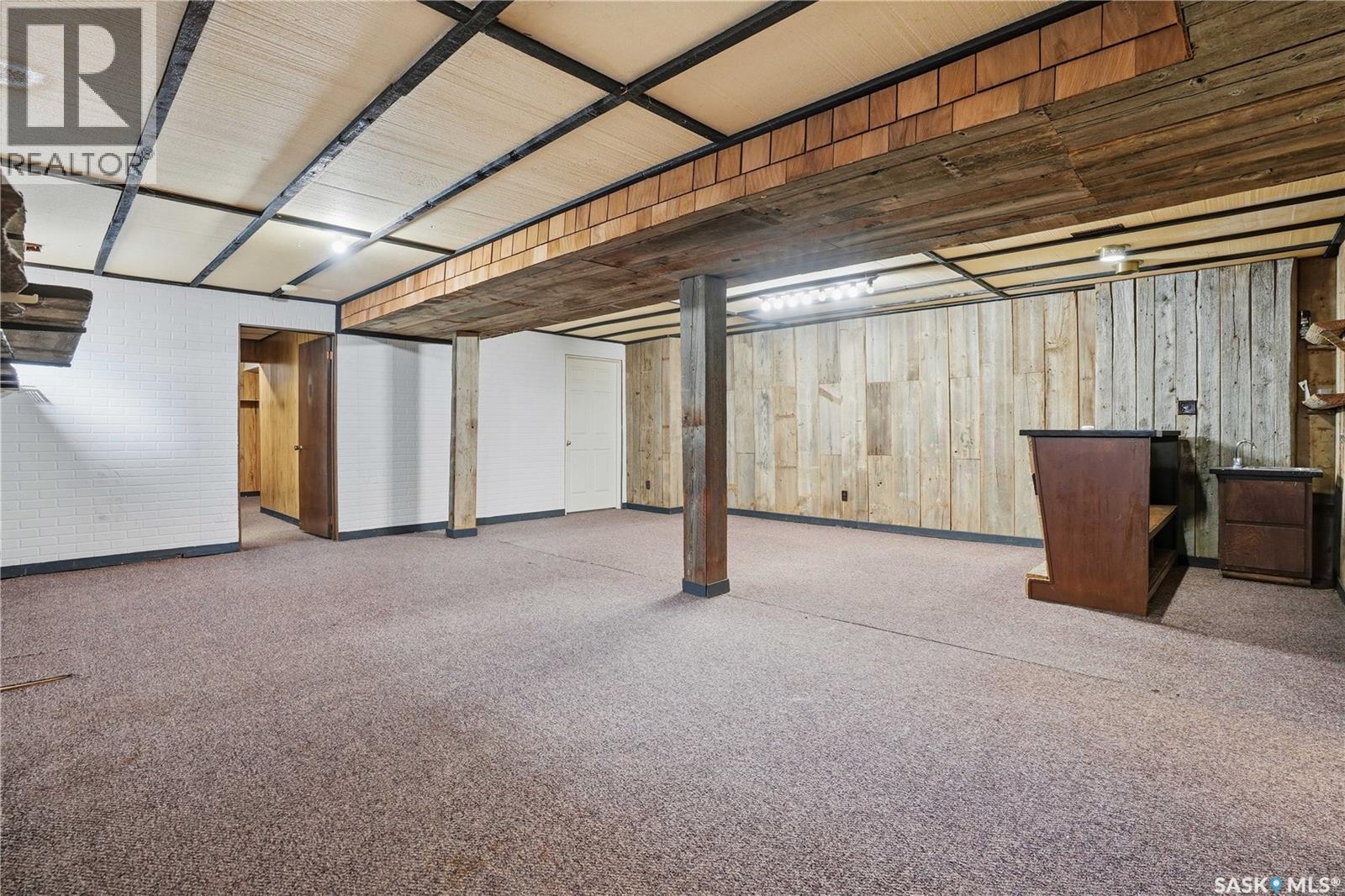 601 Centre STREET - 32