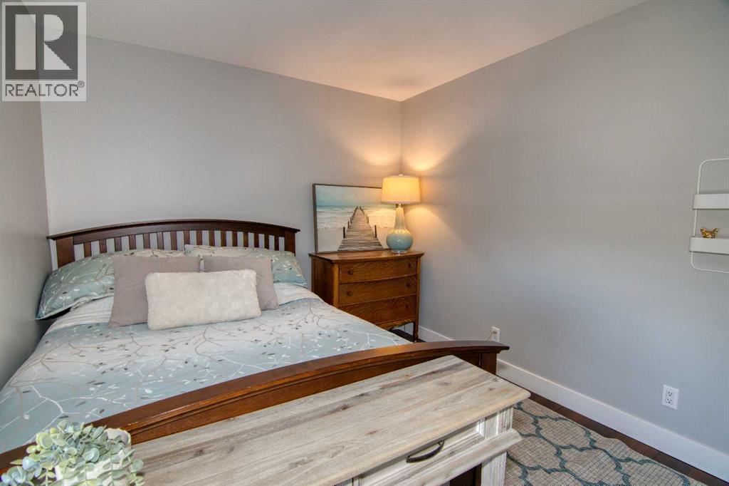 Upper Bedroom 4