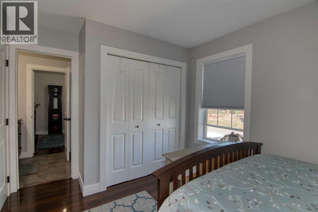 Upper Bedroom 4