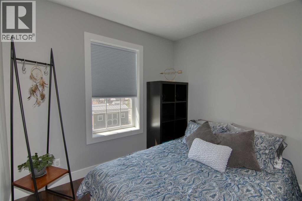 Upper Bedroom 2