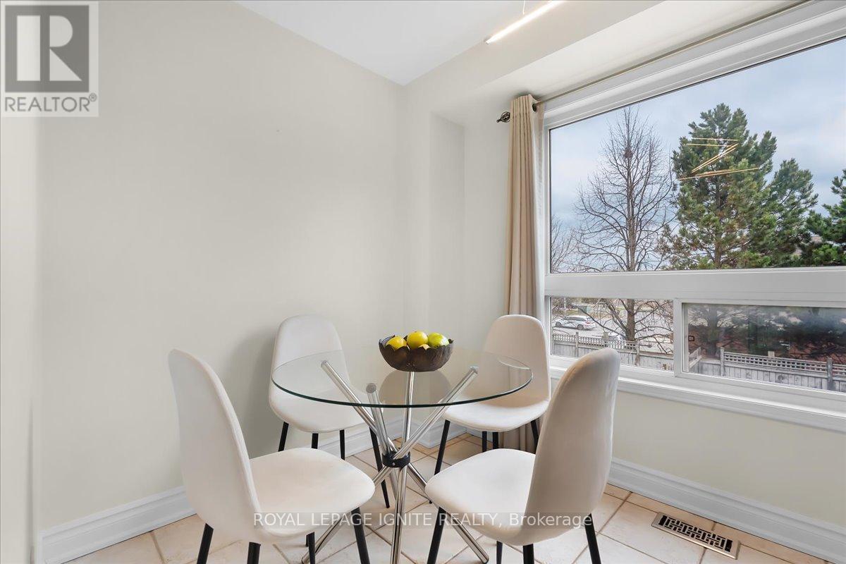 61 BAYWELL CRESCENT - 10