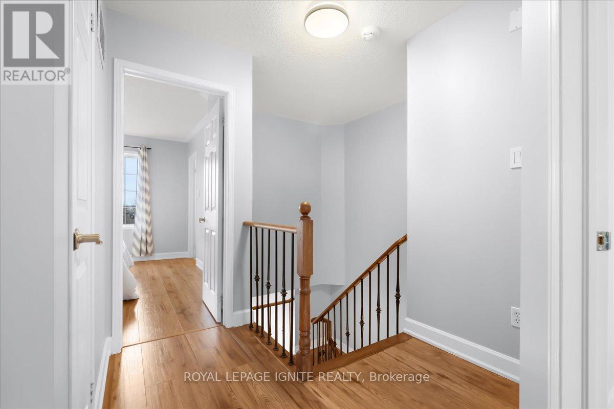 61 BAYWELL CRESCENT - 17