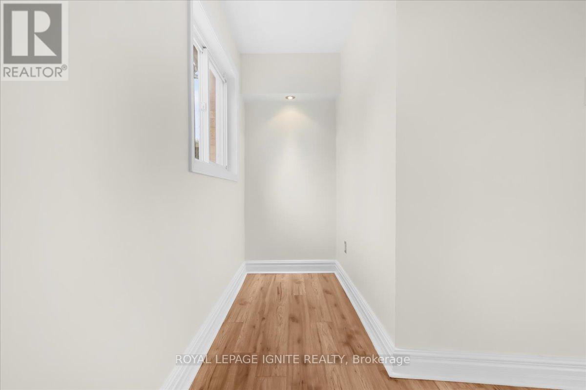 61 BAYWELL CRESCENT - 28