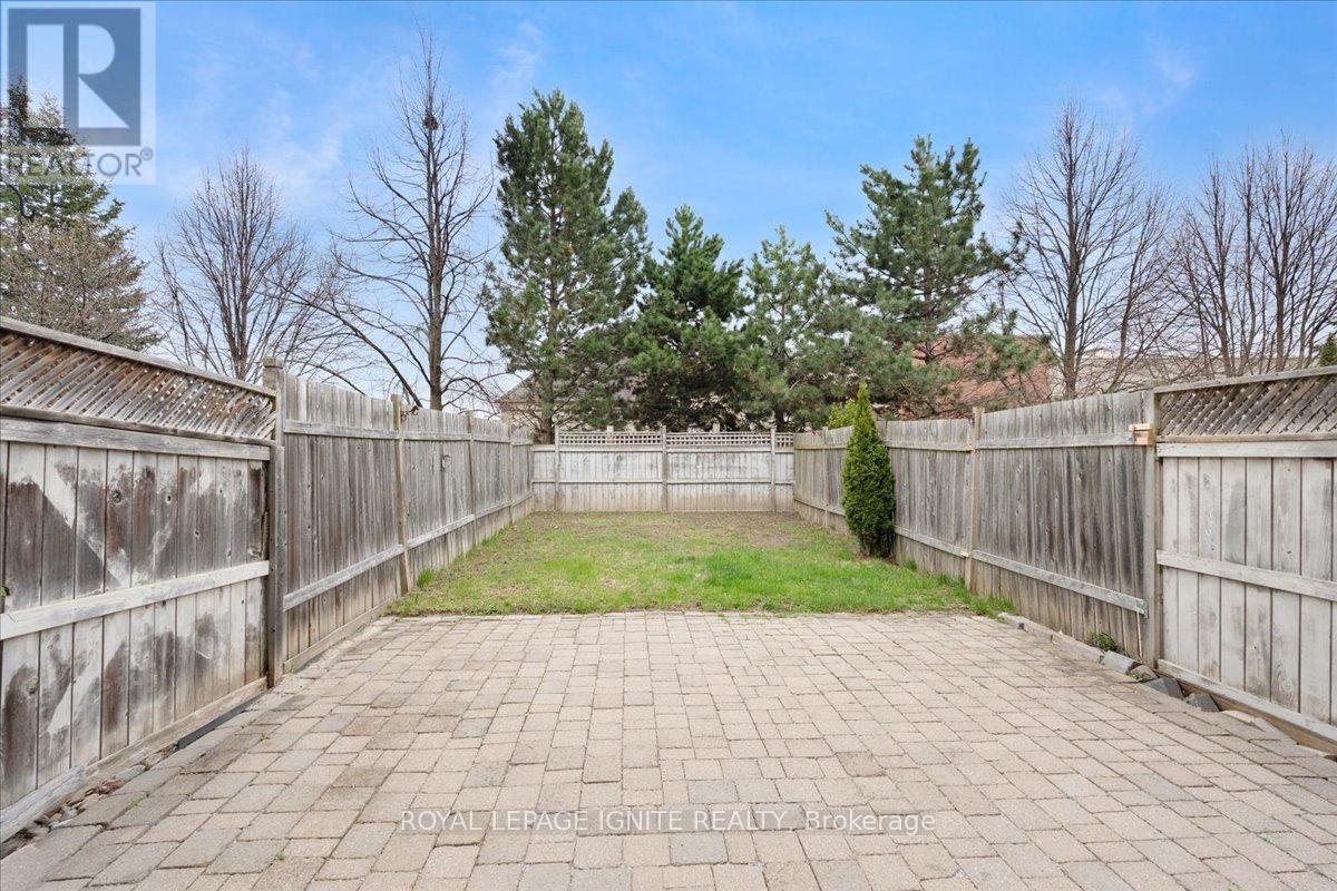 61 BAYWELL CRESCENT - 31