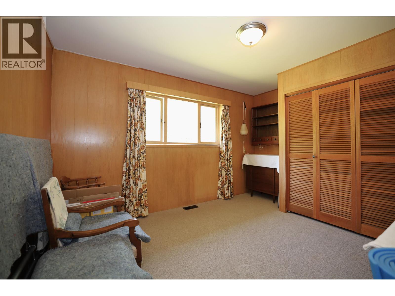 1346 RUSSELL ROAD, Gibsons